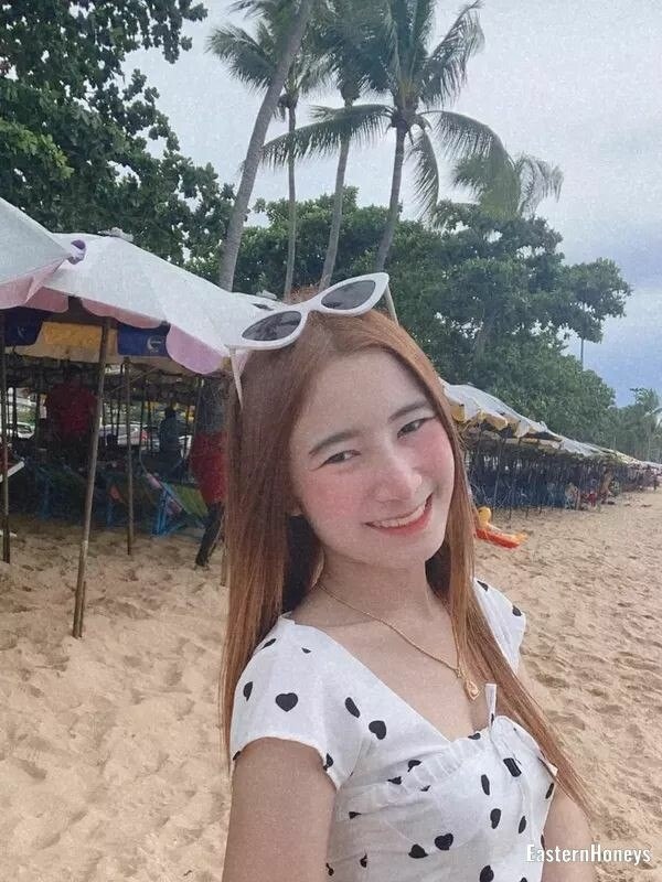 Mia Profile image 1