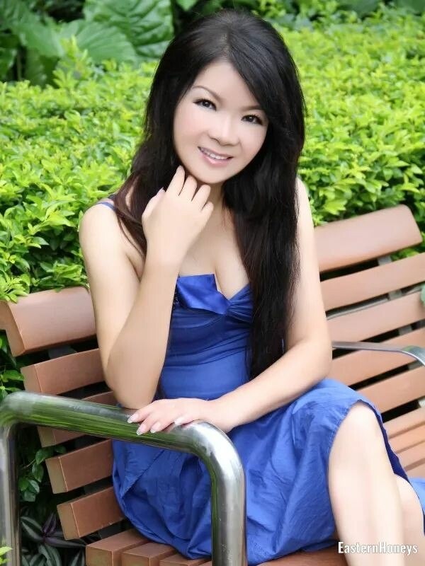 Yuanyuan Profile image 4