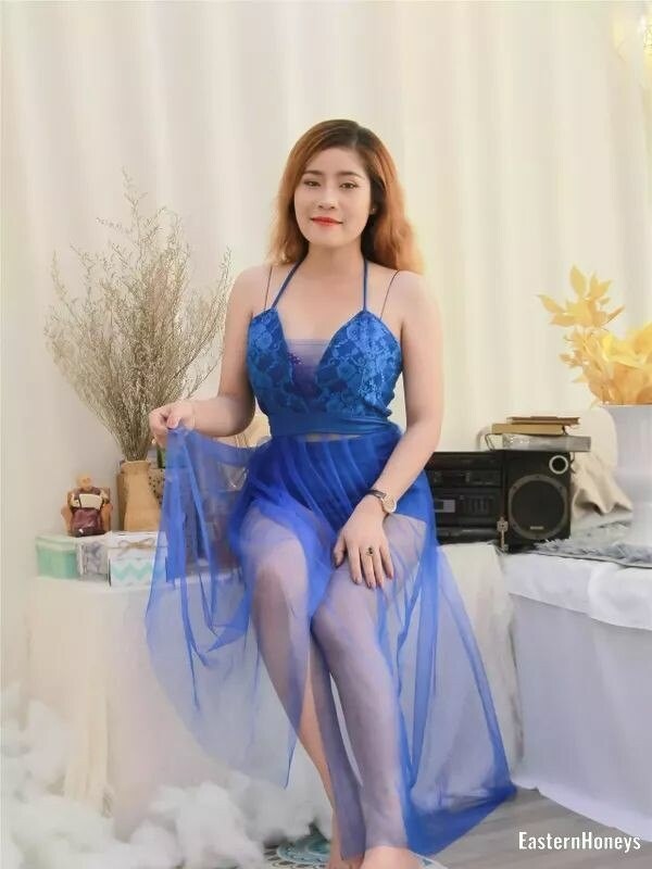 Nina Profile image 2