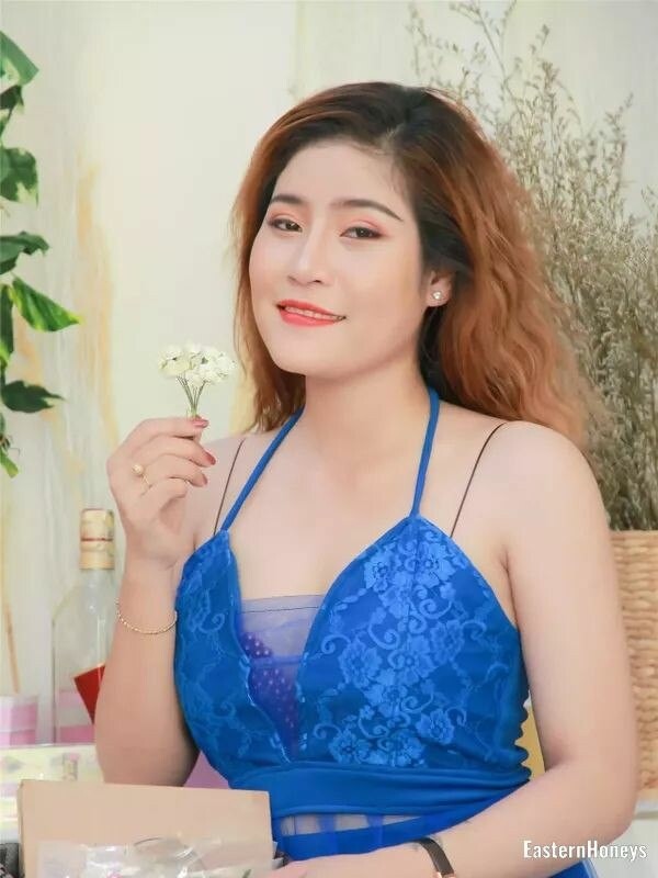 Nina Profile image 3