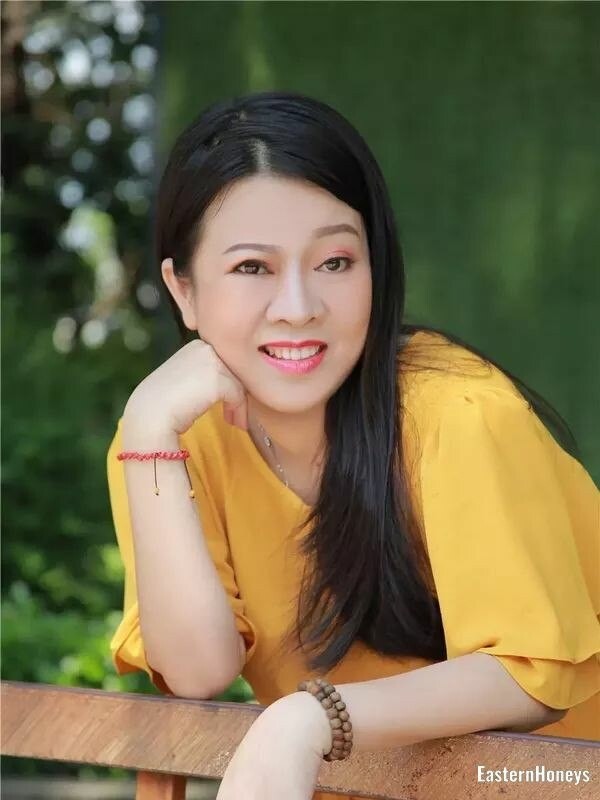 Hellen Profile image 1