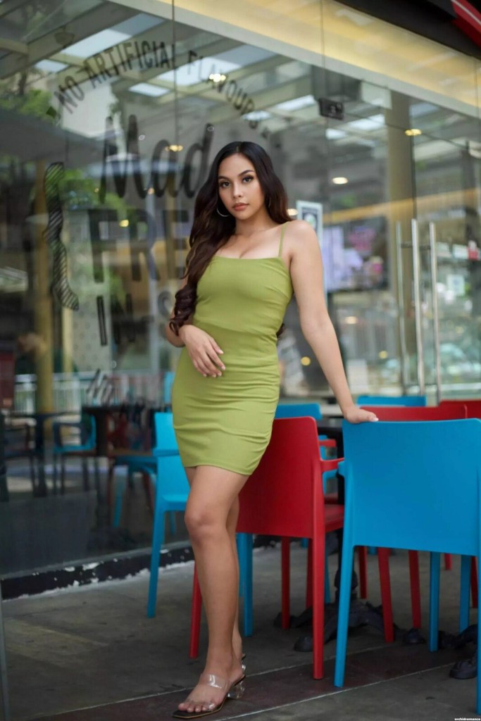 Gina Profile image 2