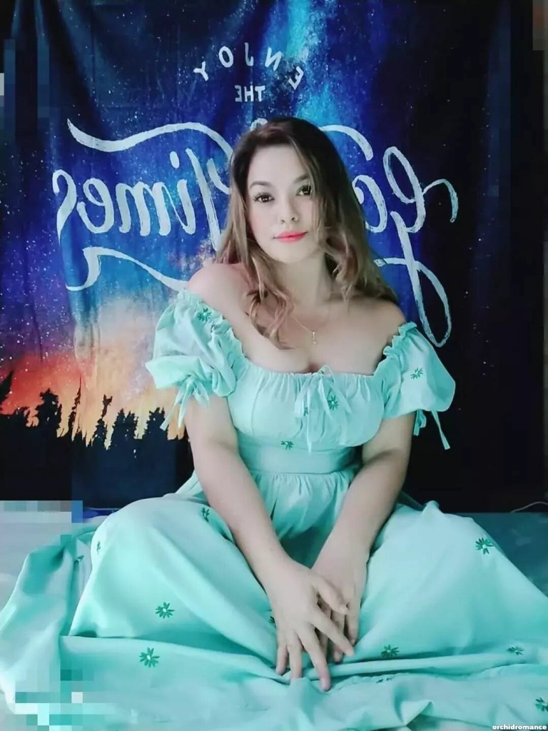 Izabelle Profile image 6