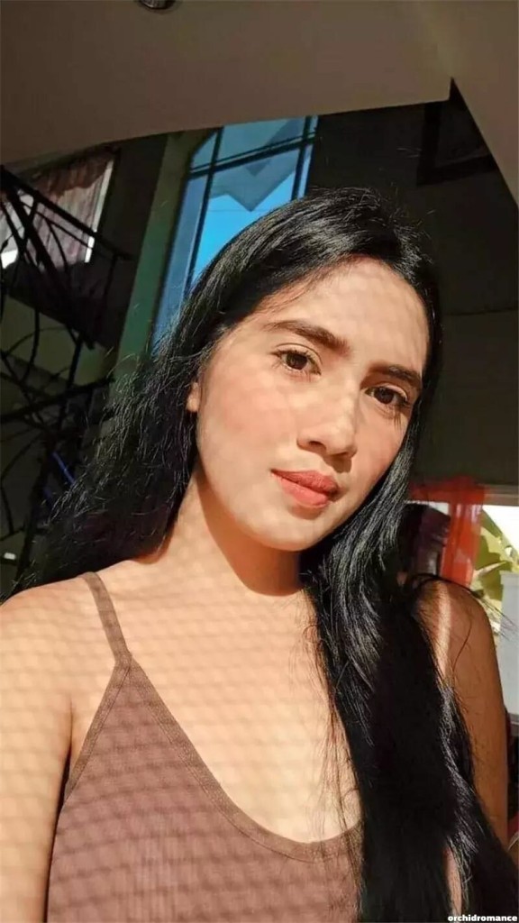 Mia Profile image 6