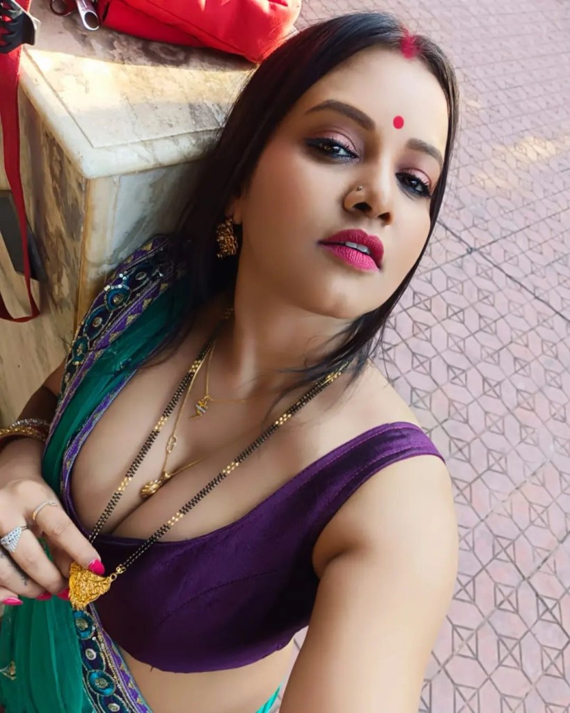 Aarna Profile image 3