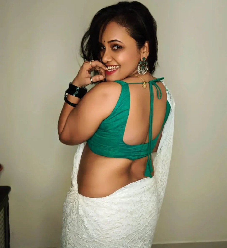 Aarna Profile image 2