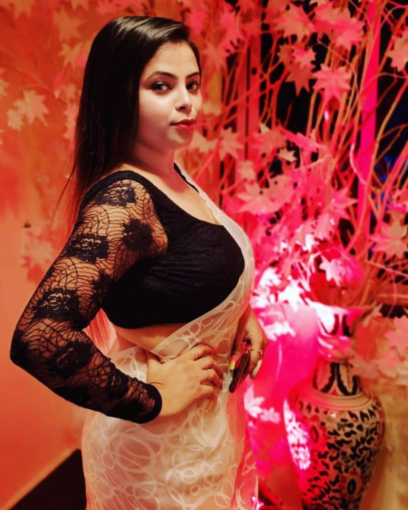 Meera Profile image 3